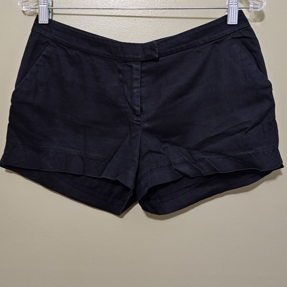 H&M Women's Black Stretch Shorts Size 4 - Picture 1 of 5
